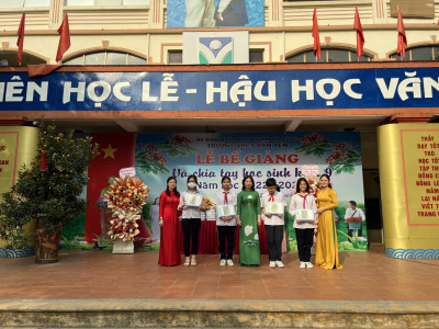 Chúc mừng các học sinh đạt giải học sinh giỏi cấp Quận - Năm học 2022-2023