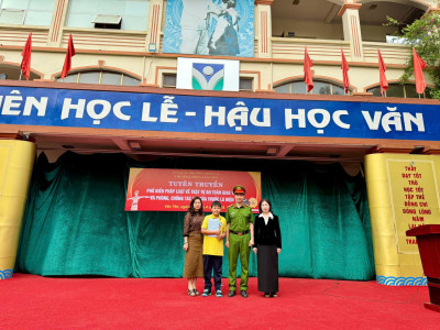 TUYÊN TRUYỀN PHÁP LUẬT VỀ AN TOÀN GIAO THÔNG VÀ PHÒNG CHỐNG THUỐC LÁ ĐIỆN TỬ TẠI TRƯỜNG THCS VĂN YÊN