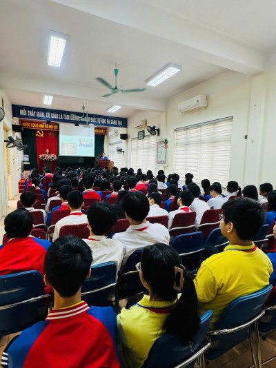 LỚP BỒI DƯỠNG CẢM TÌNH ĐOÀN – TRƯỜNG THCS VĂN YÊN