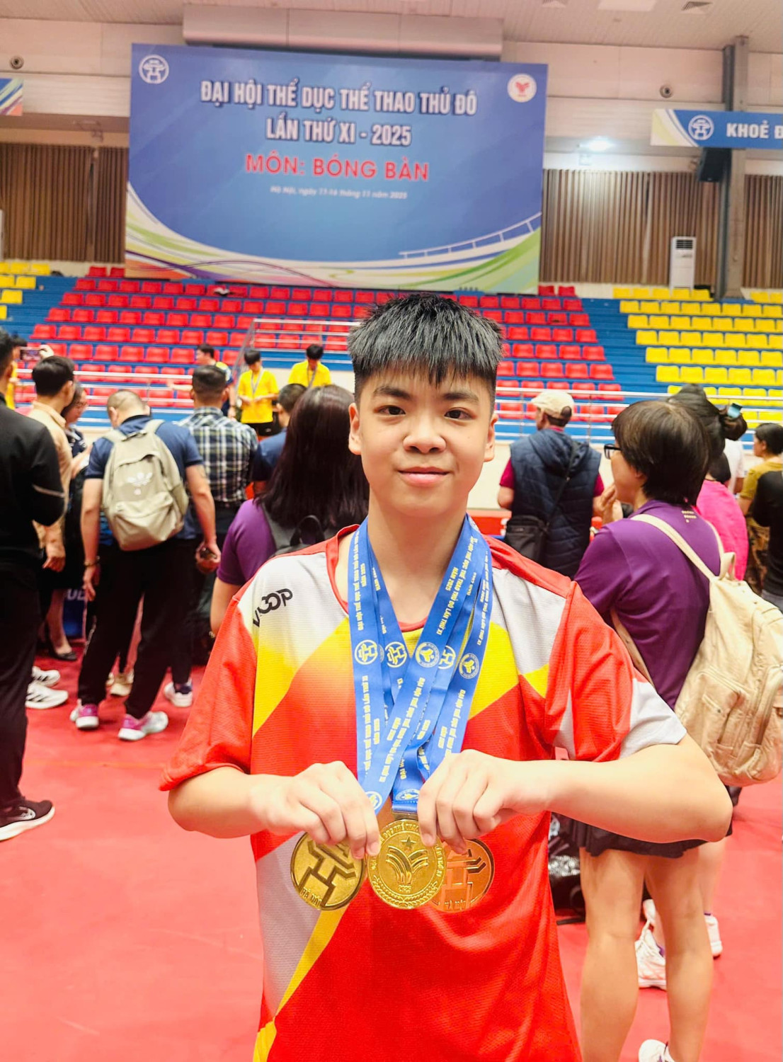 VINH DANH HỌC SINH VŨ THÁI BẰNG LỚP 8A2– NIỀM TỰ HÀO THCS VĂN YÊN!